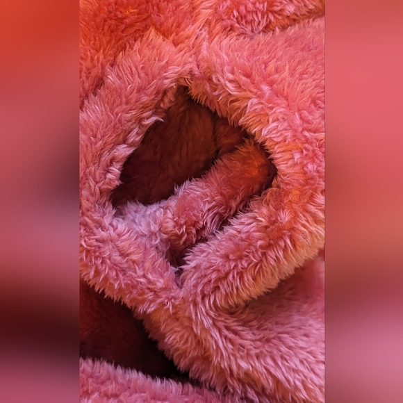 NWOT Zenana Outfitters pink zip up through collar ultra plush & soft side pocket - Picture 6 of 10